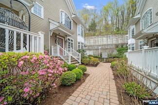 58 Chestnut St Unit 1, Morristown, NJ 07960