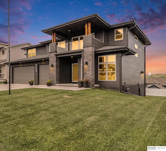 303 Otoe Dr, Yutan, NE 68073