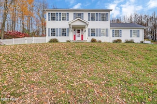 186 Murnin Rd, Lake Ariel, PA 18436