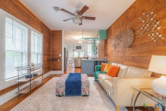 356 Kessler St, New Braunfels, TX 78130