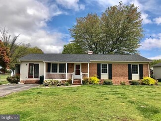 518 Derby Ln, Tappahannock, VA 22560