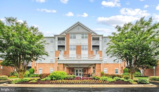 2604 Chapel Lake Dr Unit 107, Gambrills, MD 21054