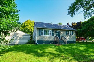 8621 Grouse Dr, Bath, PA 18014