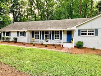 204 Cold Creek Dr, Alpharetta, GA 30009