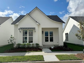 9976 Couret Dr, Baton Rouge, LA 70818