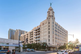 758 N Larrabee St Unit 620, Chicago, IL 60654