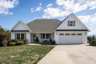 17 Perryville Ct, Staunton, VA 24401
