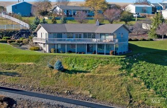 2958 25th St, Clarkston, WA 99403
