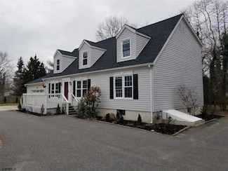 161 E Wyoming Ave, Absecon, NJ 08201