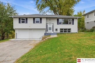 3927 Read St, Omaha, NE 68112