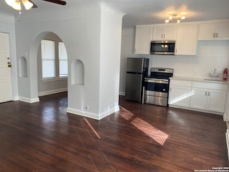 152 Harrigan Ct Unit 6, Alamo Heights, TX 78209