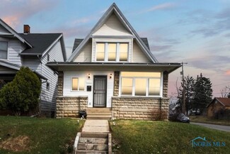 1102 Parkside Blvd, Toledo, OH 43607