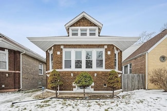 8504 S Essex Ave, Chicago, IL 60617