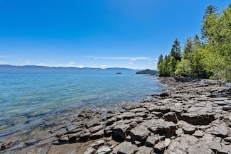 39270 Running Rock Ln, Lakeside, MT 59922