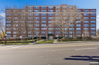 926 Bloomfield Ave, Glen Ridge, NJ 07028