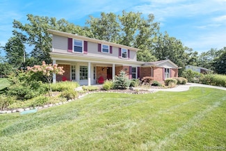 30310 Lincolnshire E, Beverly Hills, MI 48025