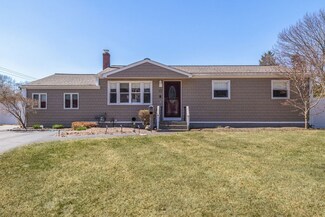 67 Griffin Dr, Warwick, RI 02886