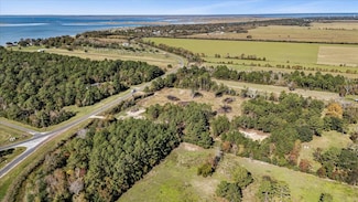 5145 S Main St, Anahuac, TX 77514