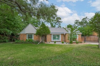 10126 Whiteside Ln, Houston, TX 77043