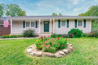 21323 W 71st St, Shawnee, KS 66218