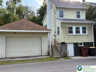 3285 Water St, Whitehall, PA 18052