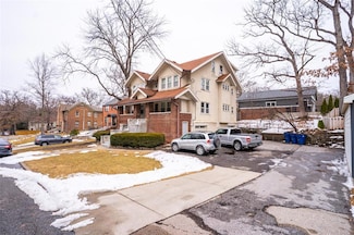 543 53rd St, Des Moines, IA 50312