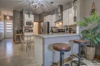 #203 1542 N Alamo St, San Antonio, TX 78215