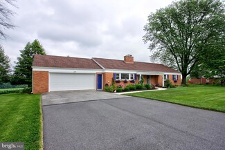 109 Locust Ln, Willow Street, PA 17584