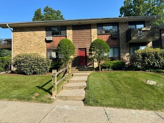 184 Kennedy Dr Unit 184, Bridgeport, CT 06606