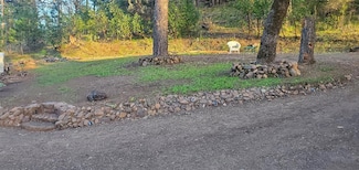 2450 Indian Creek Rd, Shady Cove, OR 97539