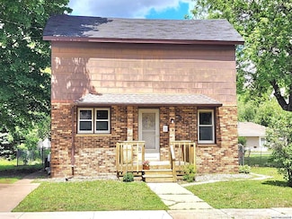 212 24th St SW, Mason City, IA 50401