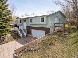 147 Apache Dr, Evanston, WY 82930
