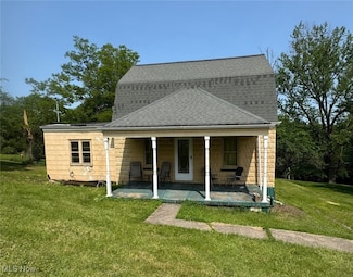115 1/2 Ekey St, Wintersville, OH 43953