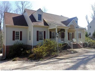 8107 Crown Colony Pkwy, Mechanicsville, VA 23116