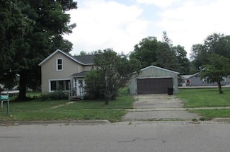 204 N Sherwood Ave, Plainwell, MI 49080