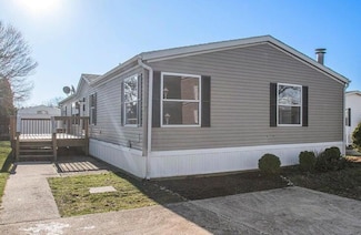 69205 Garver Lake Rd Unit 17, Edwardsburg, MI 49112