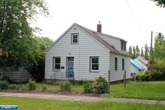 415 7th St SW, Chisholm, MN 77519