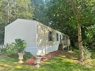 8605 Canary St, Connelly Springs, NC 28612