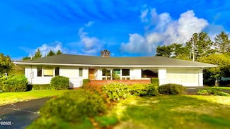 2418 1st St, Tillamook, OR 97141