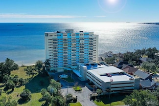 825 Bayshore Dr Unit 901, Pensacola, FL 32507