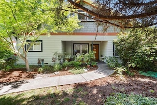 1205 E Park St, Grants Pass, OR 97527