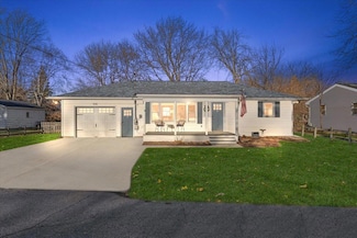 304 Mechanic St, Stockbridge, MI 49285