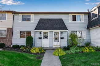 43 Parkview Ct, Lancaster, NY 14086