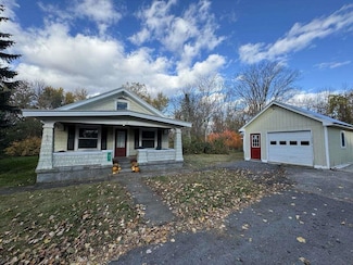 41 Peterson Place, Alburgh, VT 05440