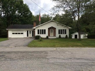35 Danis Park Rd, Goffstown, NH 03045