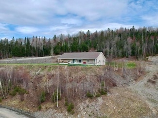 35 Carson Ln, Fort Kent, ME 04743