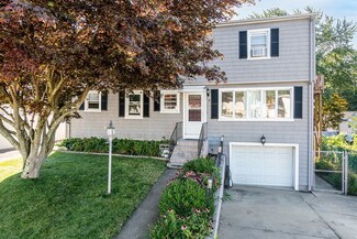 9 Nickerson St, Cranston, RI 02910