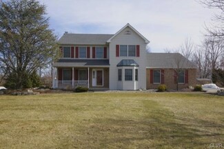 5890 Shady Ln, Nazareth, PA 18064