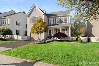 54 Magellan Way, Franklin Park, NJ 08823