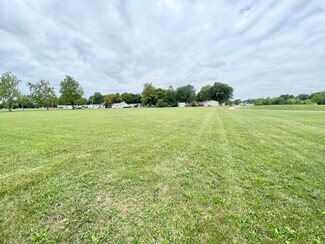 520 S Maplewood Dr, Rantoul, IL 61866